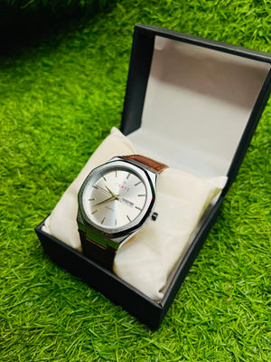 TRØVE Signature Silver Dial Watch