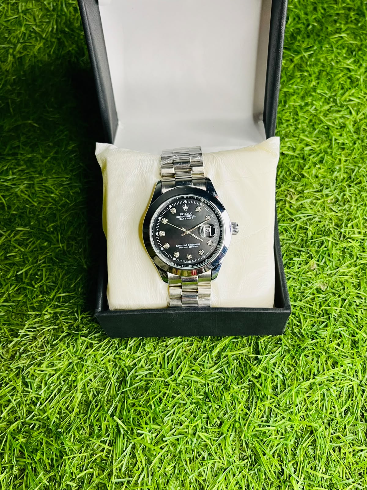 Rolex Selver massage me on whatsapp