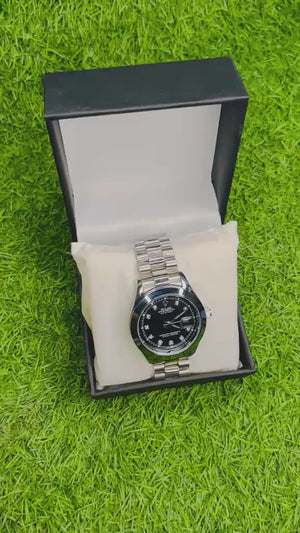 Rolex Selver massage me on whatsapp